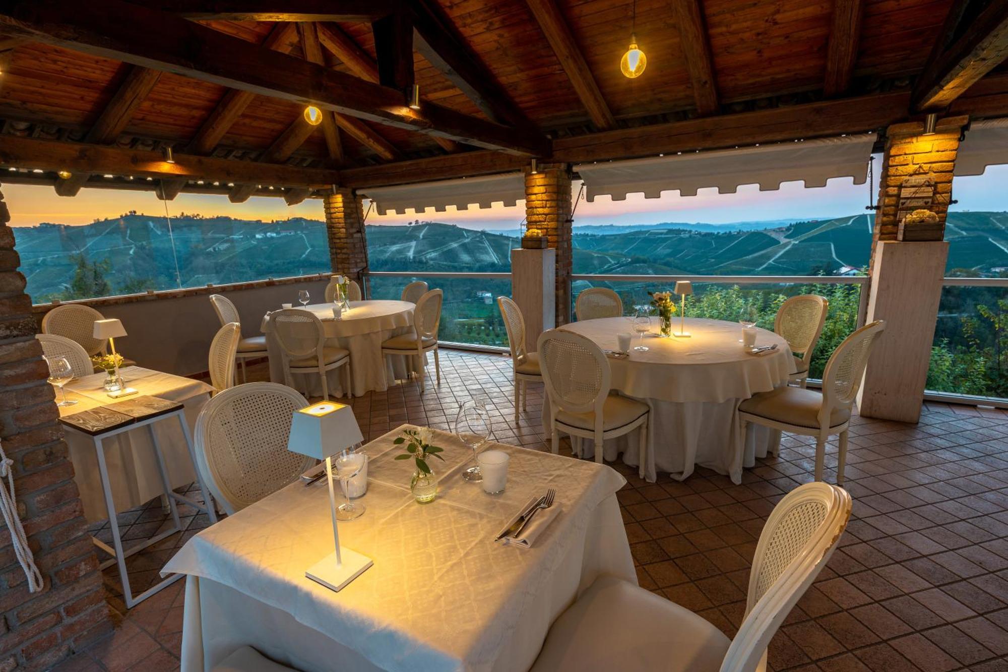Locanda San Giorgio Neviglie Buitenkant foto