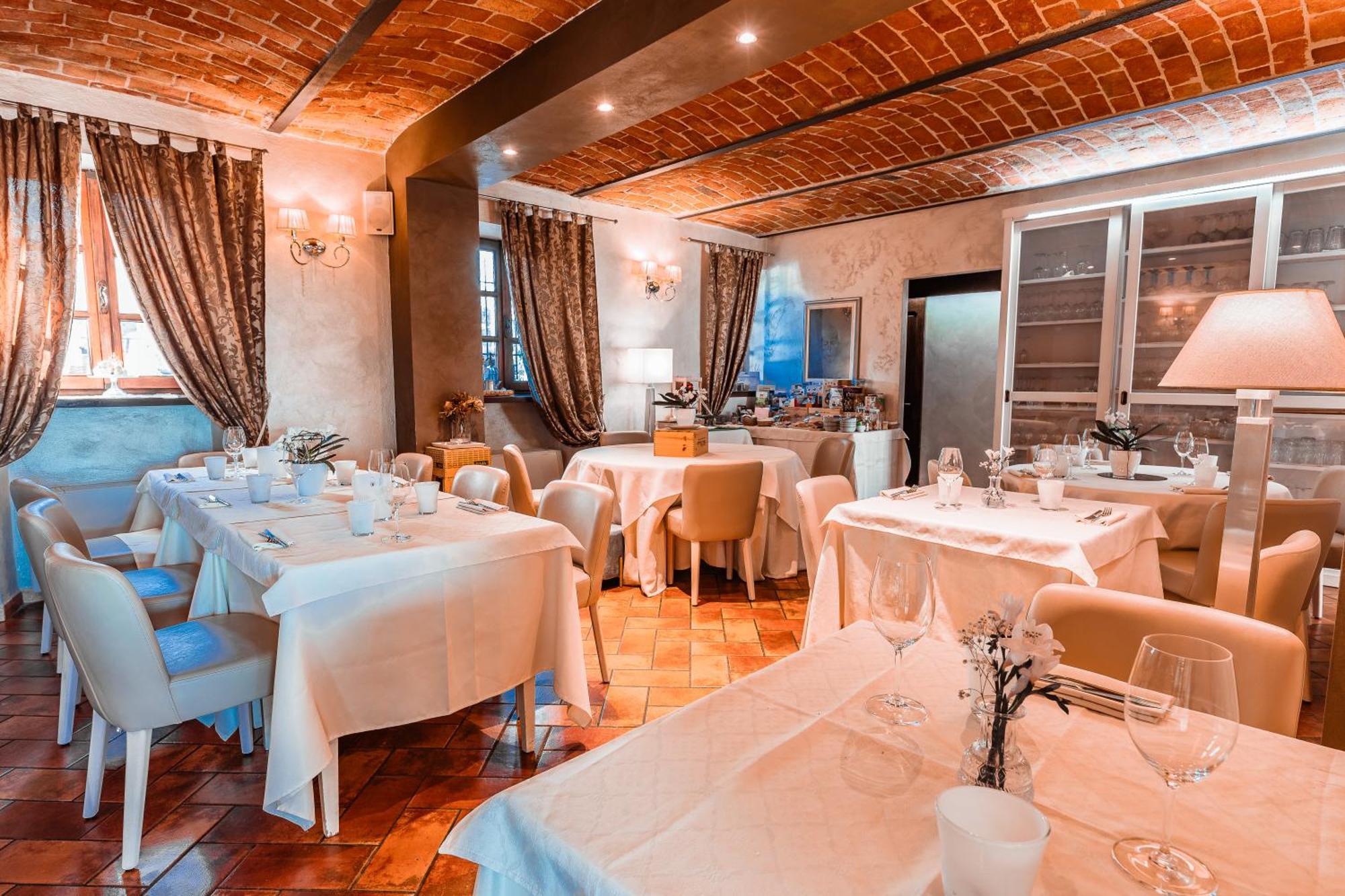 Locanda San Giorgio Neviglie Buitenkant foto