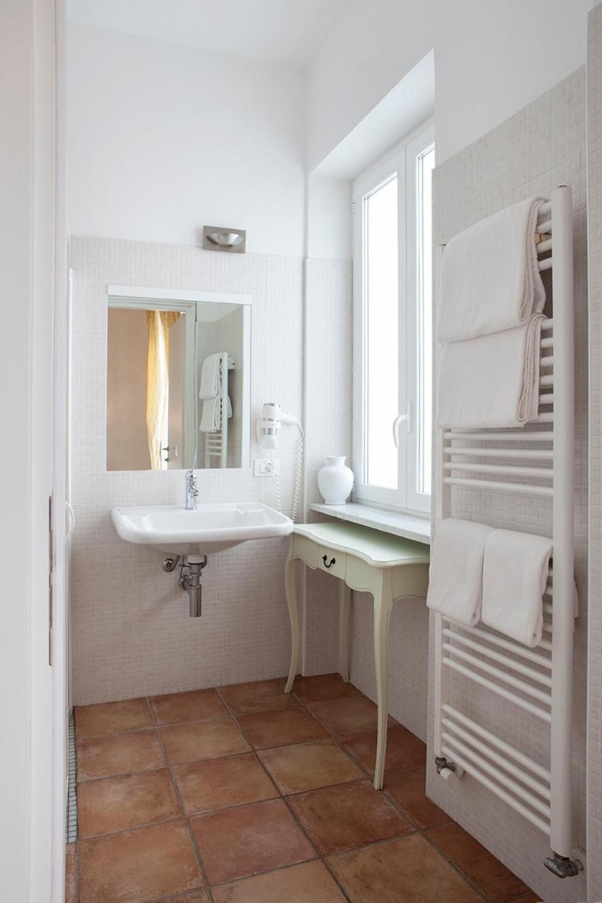 Locanda San Giorgio Neviglie Buitenkant foto